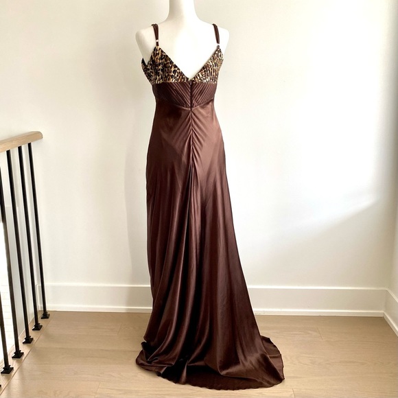 Satin Evening Gown | BOUTIQUE - Picture 3 of 6